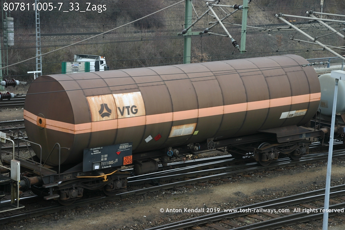 807811005-7_33_Zags.jpg